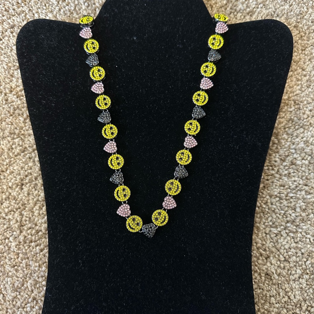 Chic Yellow Smiley Face and Pink and Black Heart Necklace - Picture 6 of 7